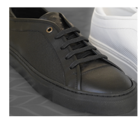 RUNNINGMAN Lowtop Leather Sneaker